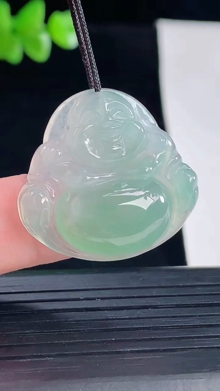 天然A货翡翠佛公吊坠，尺寸27-29-6重量:6.50g
5月5日