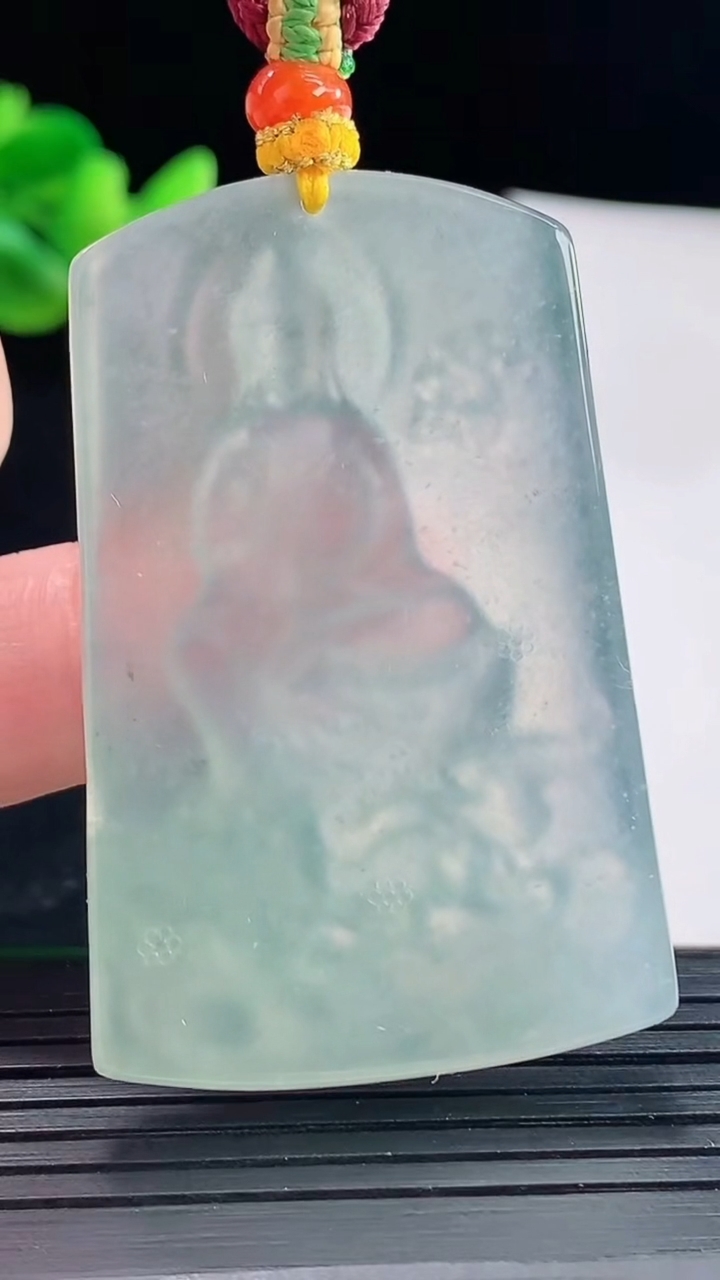 天然A货翡翠文殊菩萨吊坠，尺寸50-33-5重量:24.65g
5月6日
