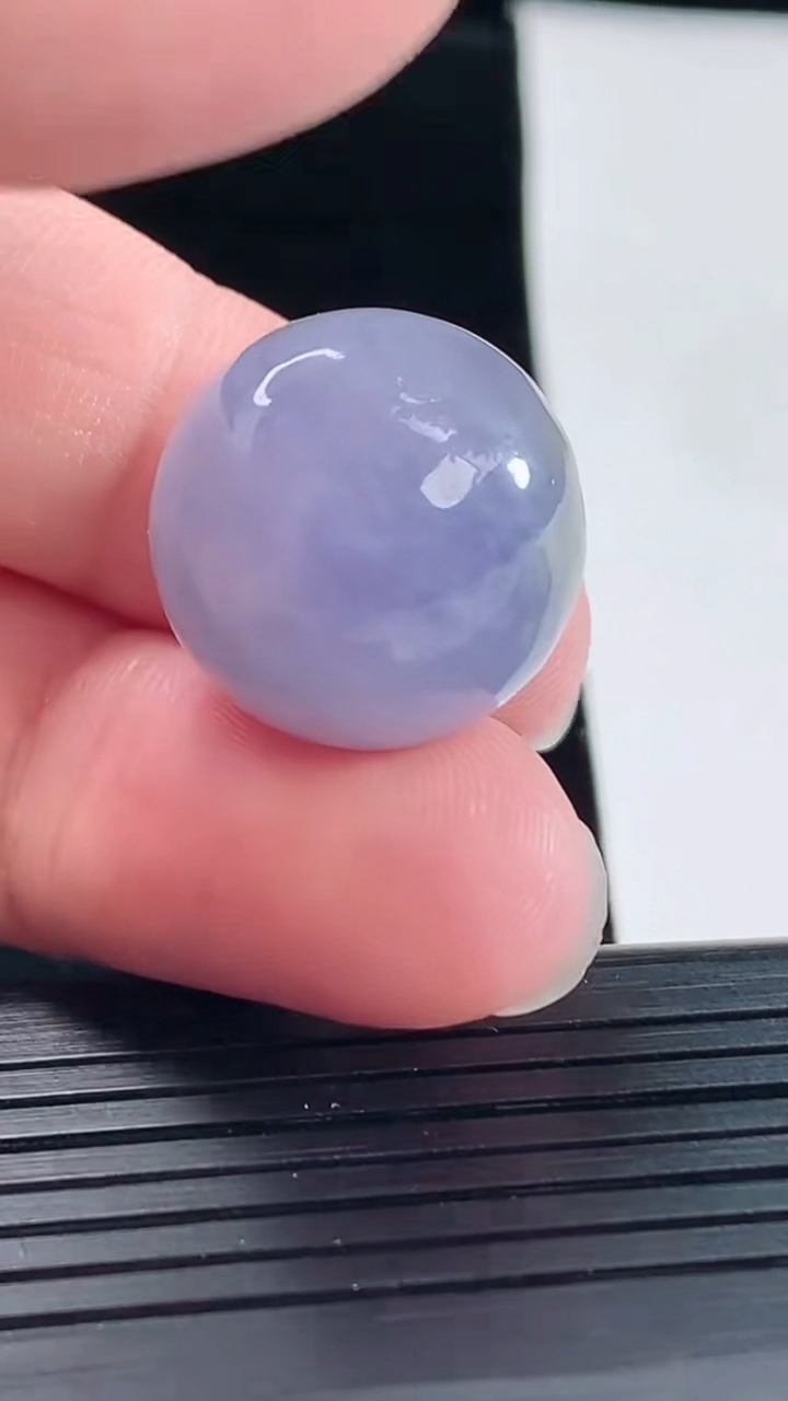 天然A货翡翠紫罗兰圆珠吊坠，尺寸19.5重量:13.00g
5月6日
