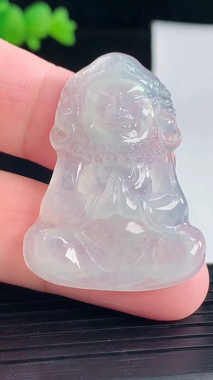 天然A货翡翠达摩祖师吊坠，尺寸40-30-5重量:8.46g
5月6日