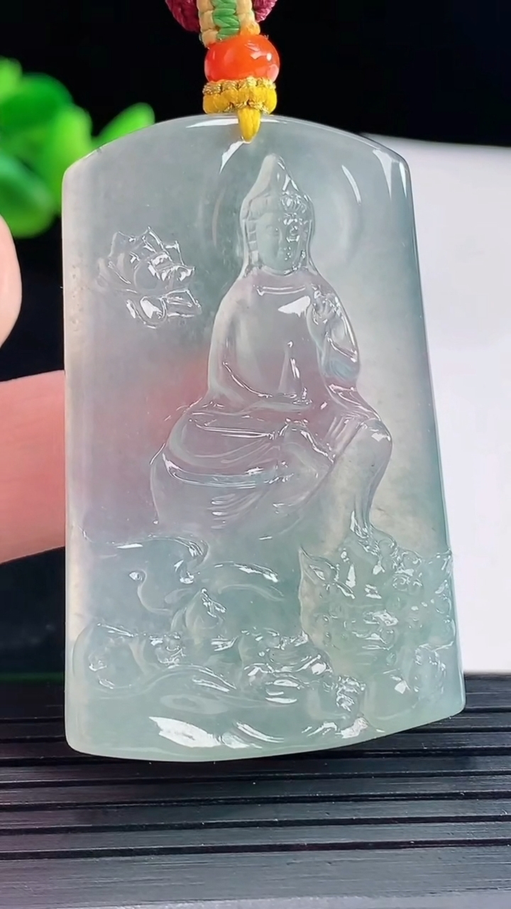 天然A货翡翠文殊菩萨吊坠，尺寸50-33-5重量:24.65g
5月6日