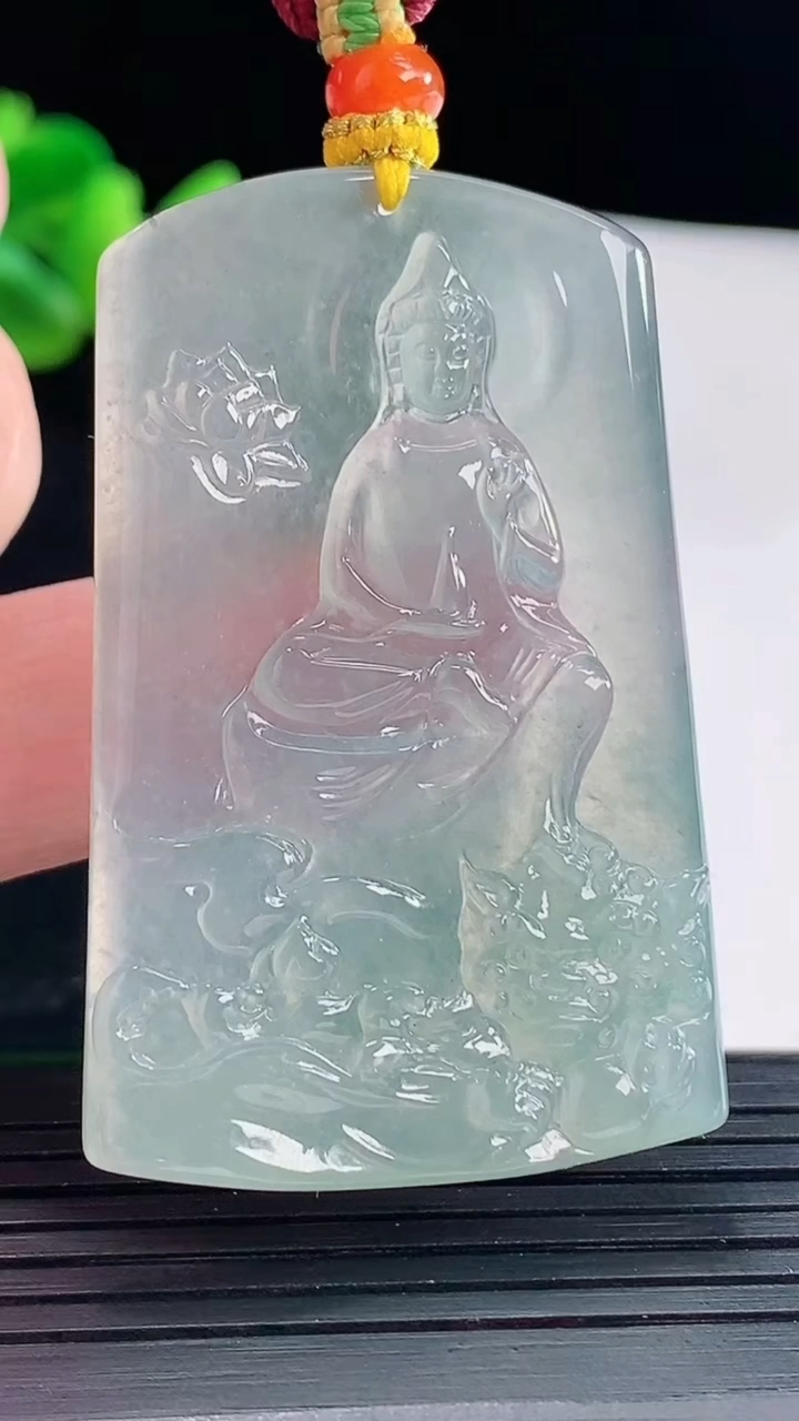 天然A货翡翠文殊菩萨吊坠，尺寸50-33-5重量:24.65g
5月6日