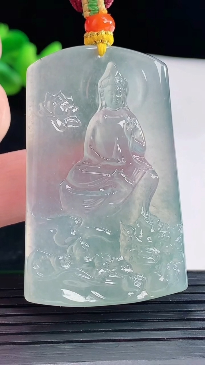 天然A货翡翠文殊菩萨吊坠，尺寸50-33-5重量:24.65g
5月6日