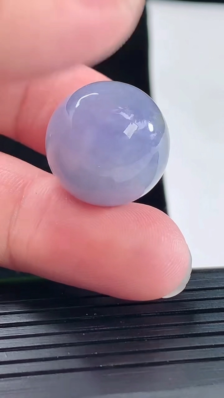 天然A货翡翠紫罗兰圆珠吊坠，尺寸19.5重量:13.00g
5月6日