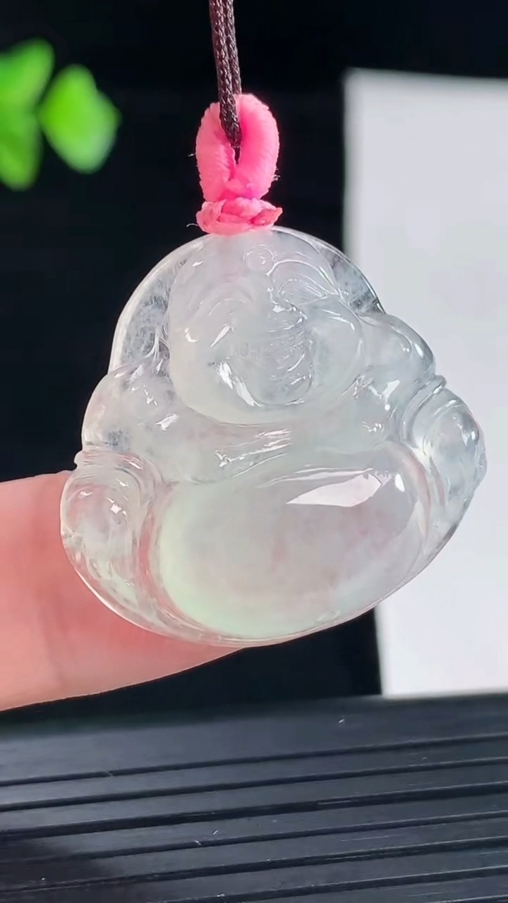 天然A货翡翠佛公吊坠，尺寸27-28.5-5.8重量:6.55g
5月7日