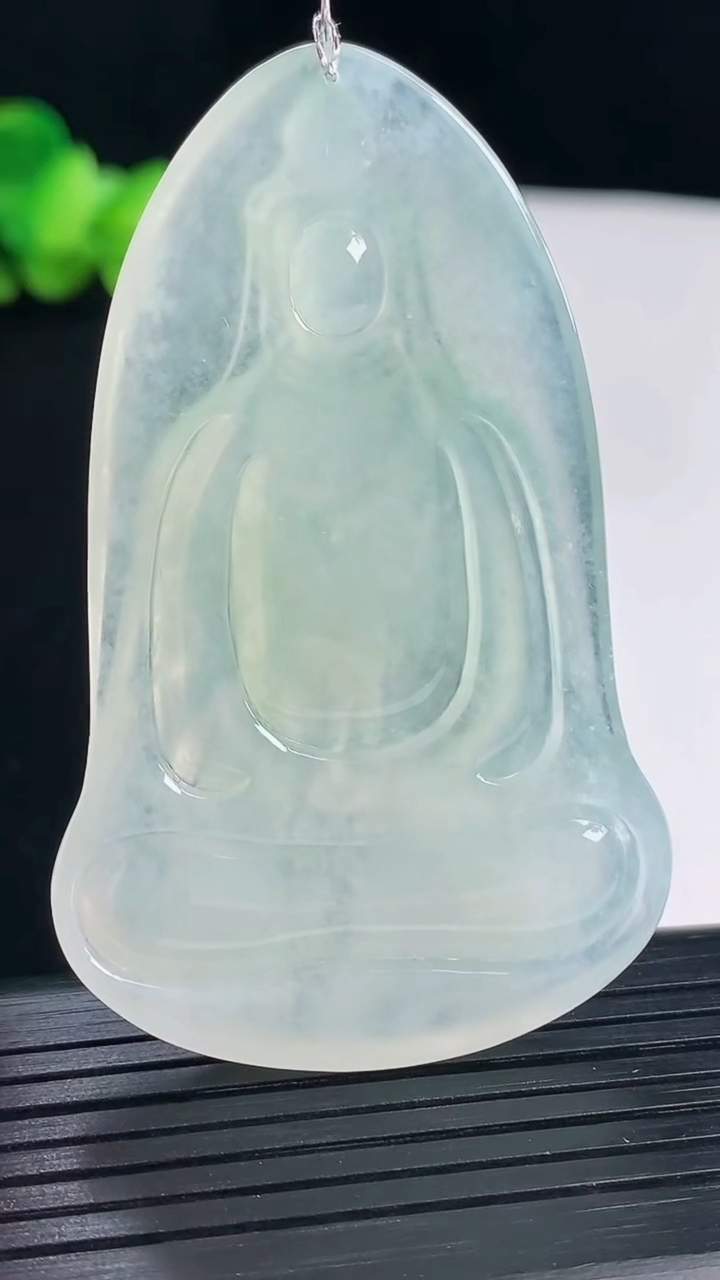 天然A货翡翠素衣观音吊坠，尺寸61.6-38-5.5重量:23.27g
5月7日
