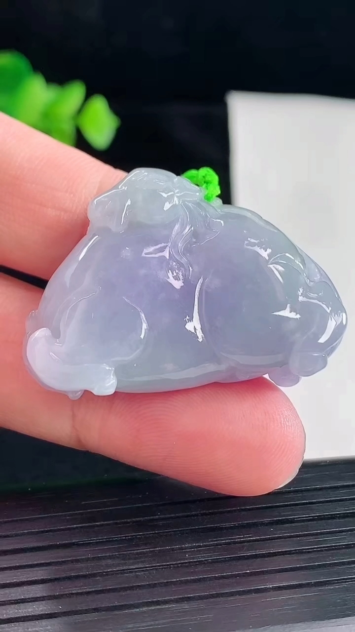 天然A货翡翠紫罗兰生肖马吊坠，尺寸40-28-12重量:23.42g
5月7日