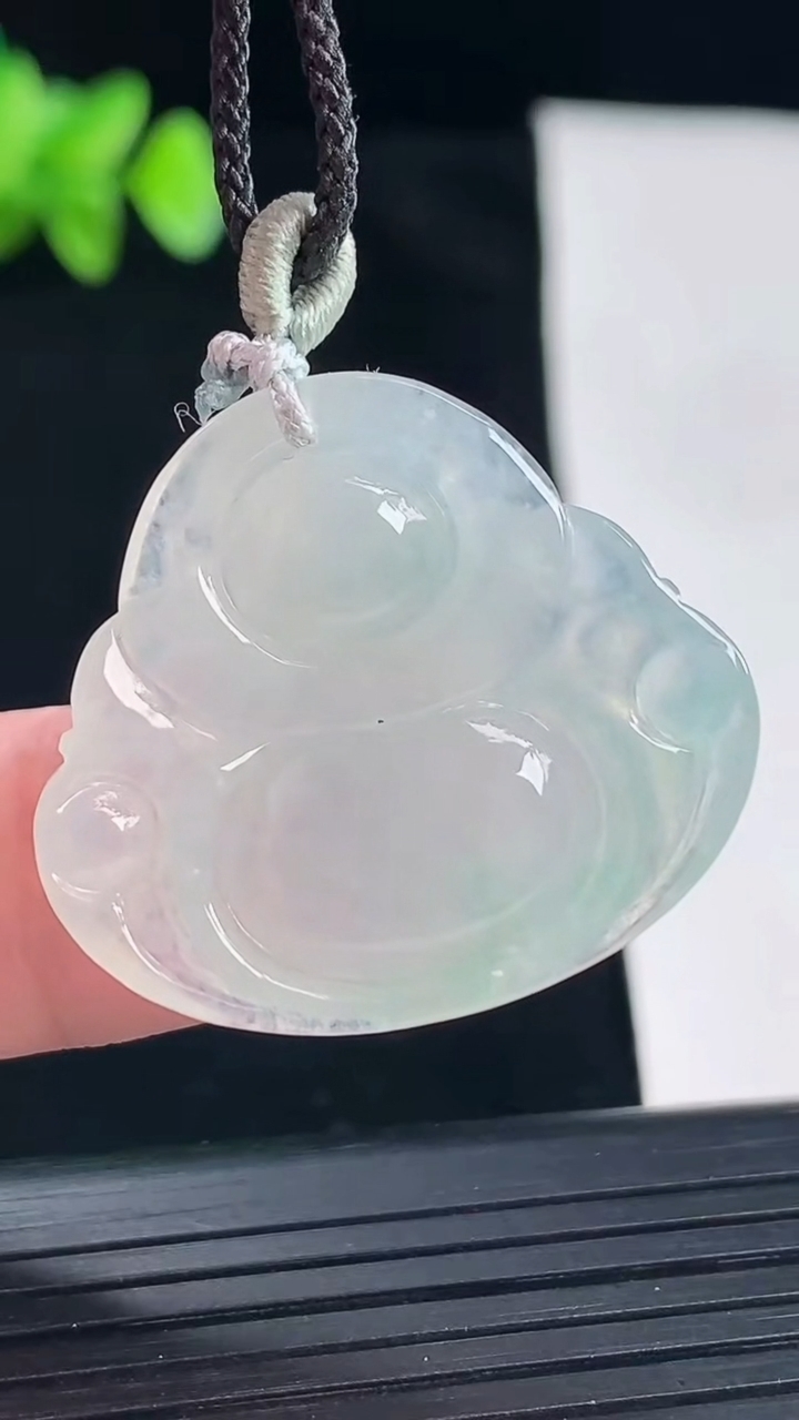 天然A货翡翠佛公吊坠，尺寸26-30.6-6重量:7.46g
5月7日
