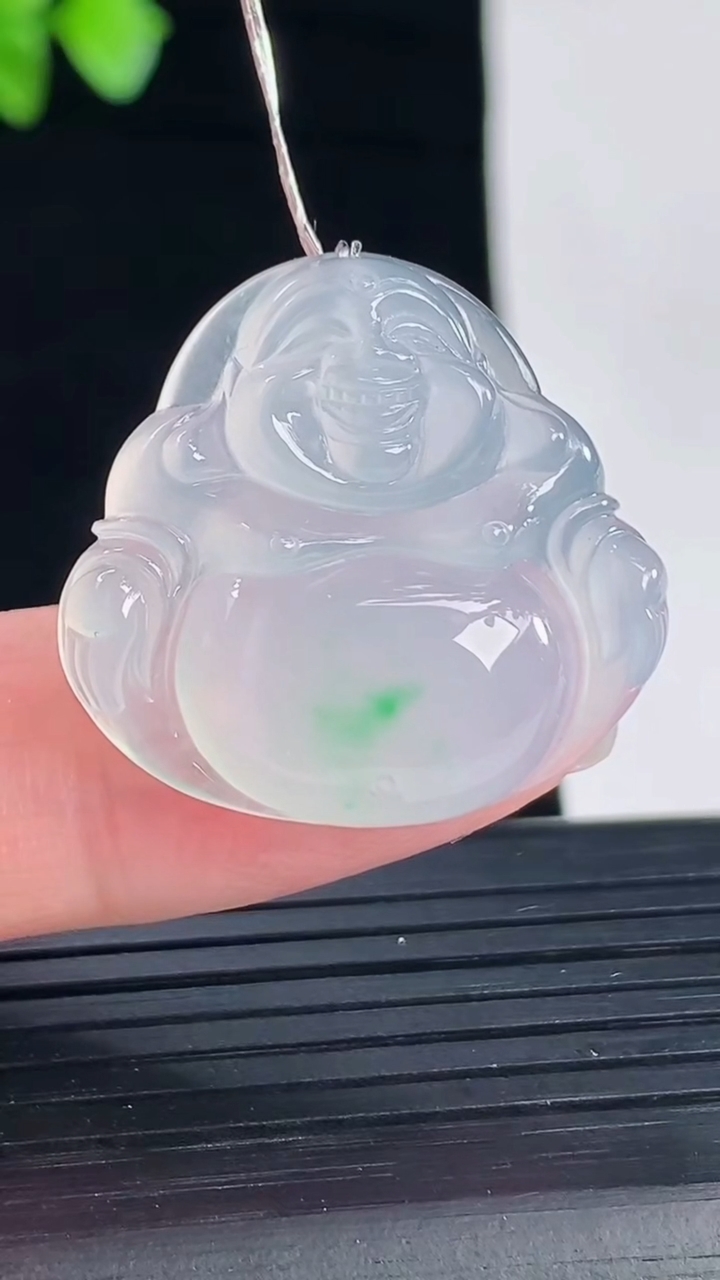 天然A货翡翠佛公吊坠，尺寸26-27.5-6重量:6.70g
5月7日