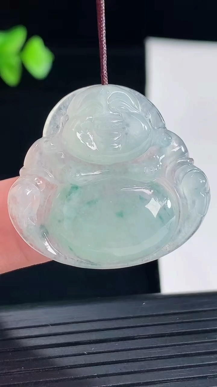天然A货翡翠飘花佛公吊坠，尺寸29-31.6-6重量:8.13g
5月7日