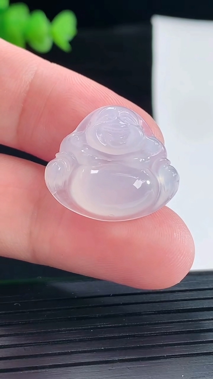 天然A货翡翠佛公吊坠，尺寸20-23-6重量:3.88g
5月8日
