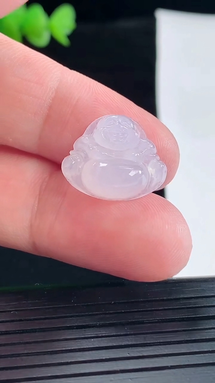 天然A货翡翠佛公吊坠，尺寸15.5-18-6重量:2.53g
5月8日