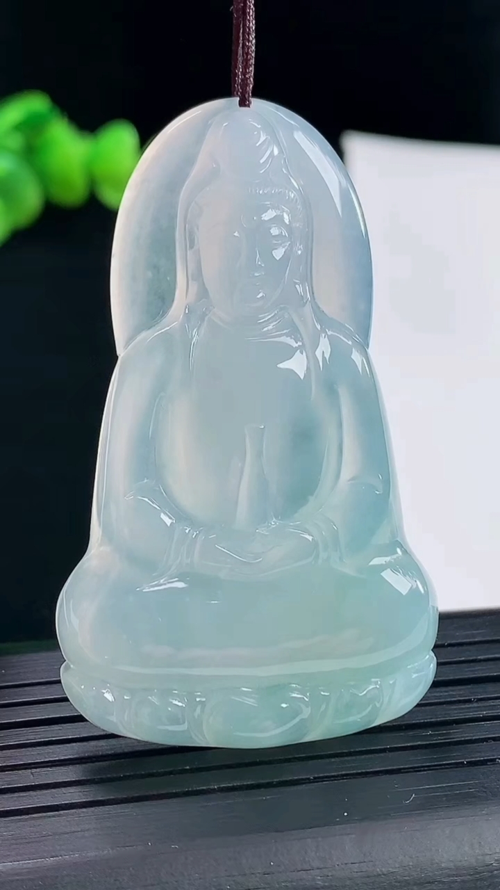 天然A货翡翠素衣观音吊坠，尺寸56.2-34-5.8重量:19.28g
5月9日
