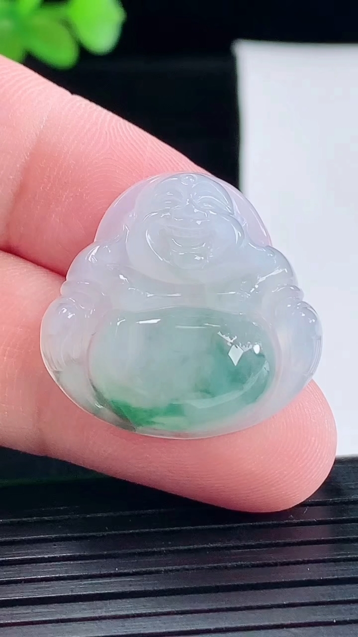 天然A货翡翠冰种飘花佛公吊坠，尺寸25-26-7.3重量:6.97g
5月9日