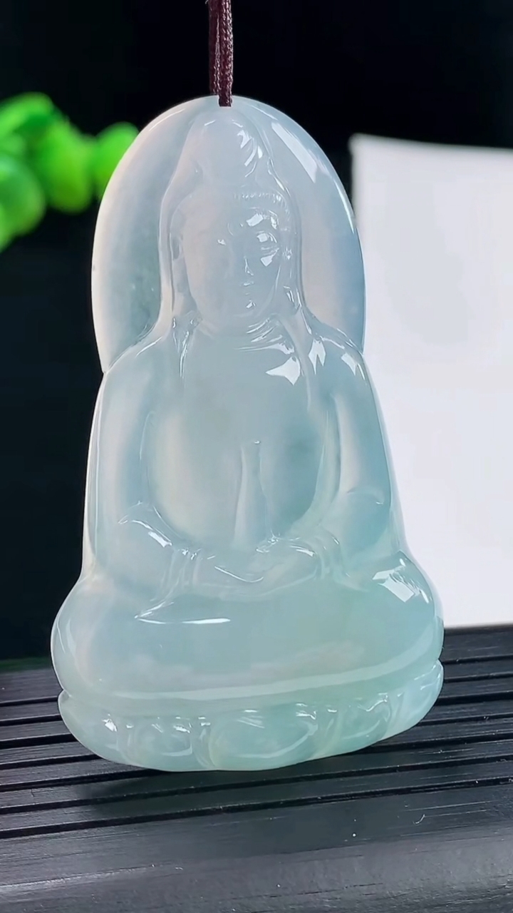 天然A货翡翠素衣观音吊坠，尺寸56.2-34-5.8重量:19.28g
5月9日