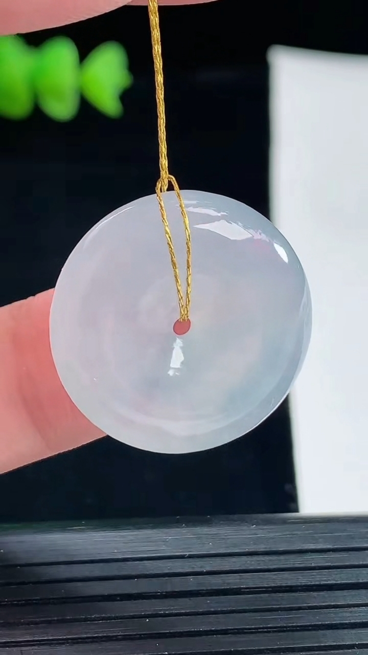 天然A货翡翠紫罗兰平安扣吊坠，尺寸24-5.6重量:6.45g
5月9日