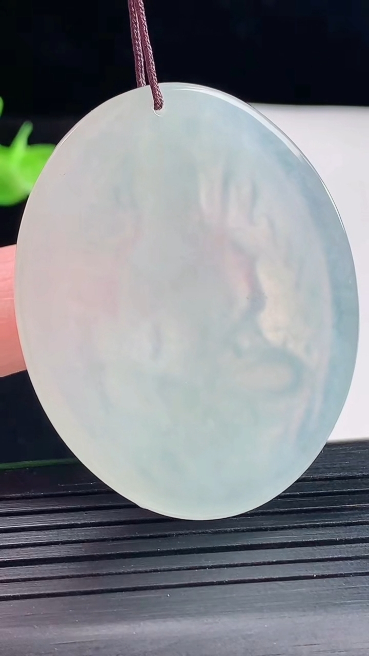 天然A货翡翠文殊菩萨吊坠，尺寸48.6-39-6重量:21.11g
5月9日