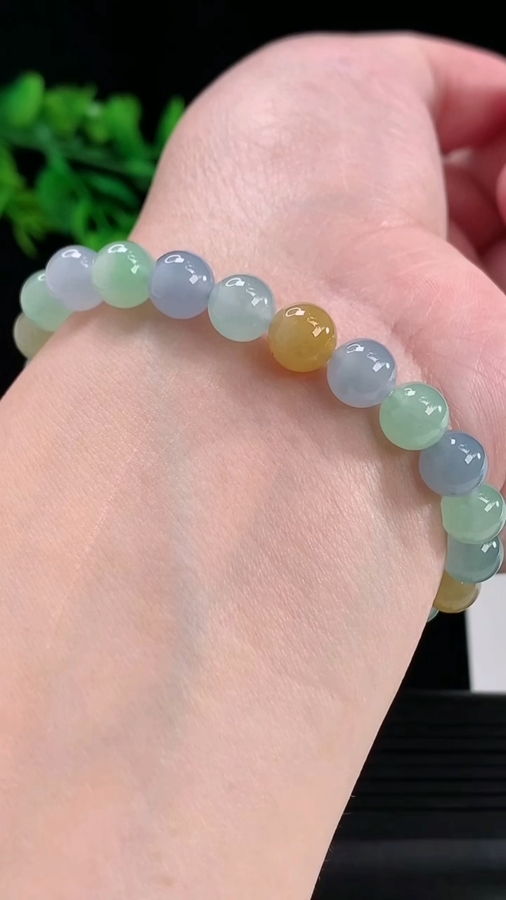 天然A货翡翠种三彩圆珠手串，尺寸8-23颗重量:21.04g5月10日
工厂直销收藏佳品,种好水足，