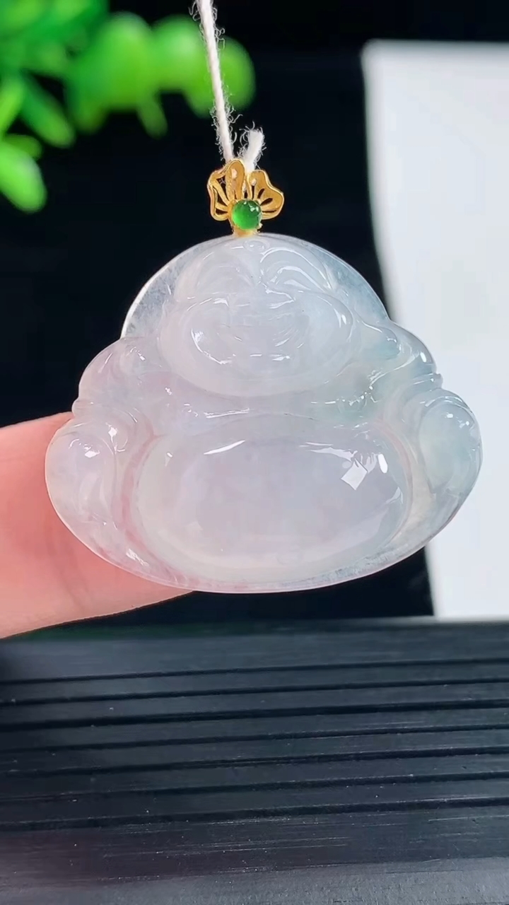 天然A货翡翠18k金飘花佛公吊坠，尺寸24-30-6重量:6.32g
5月11日