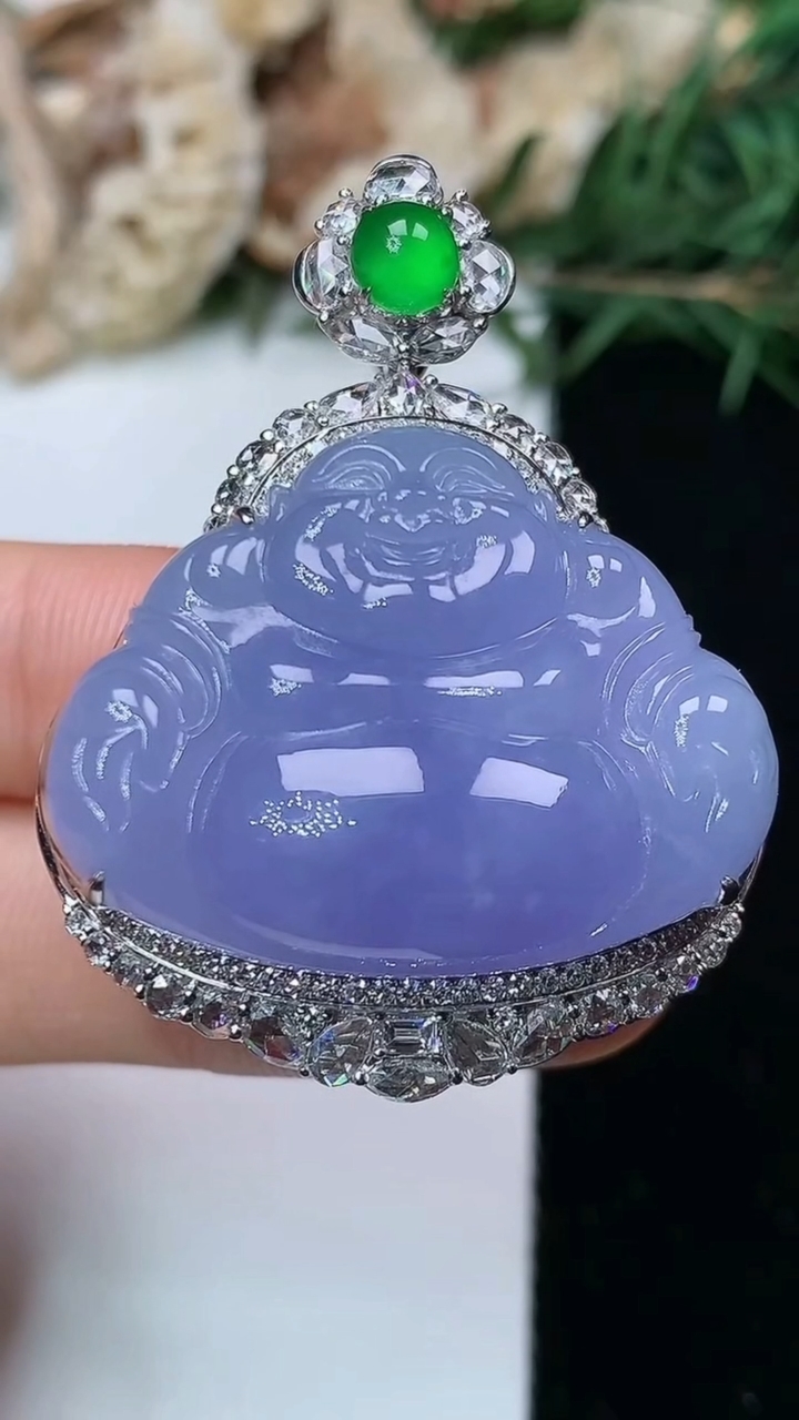 天然A货翡翠k金紫罗兰佛公吊坠，尺寸42.6-23.4-30-15.6，重量:15.16g
5月11