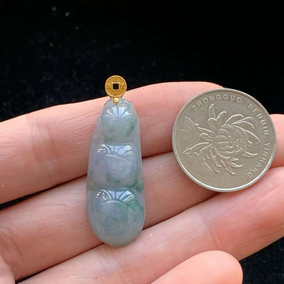 A货天然翡翠冰糯种18k飘花紫罗兰福豆吊坠重量5.68g
5月11日