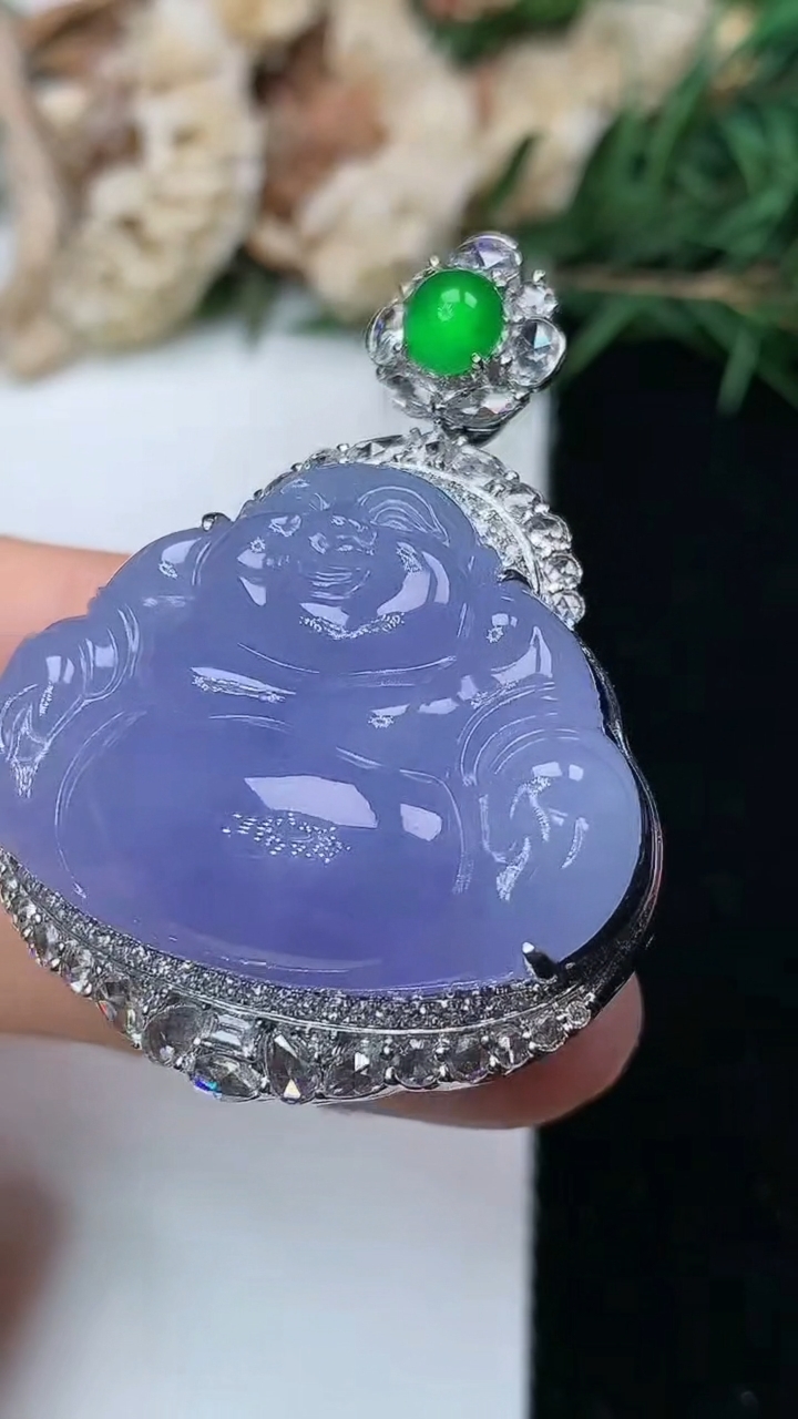 天然A货翡翠k金紫罗兰佛公吊坠，尺寸42.6-23.4-30-15.6，重量:15.16g
5月11日