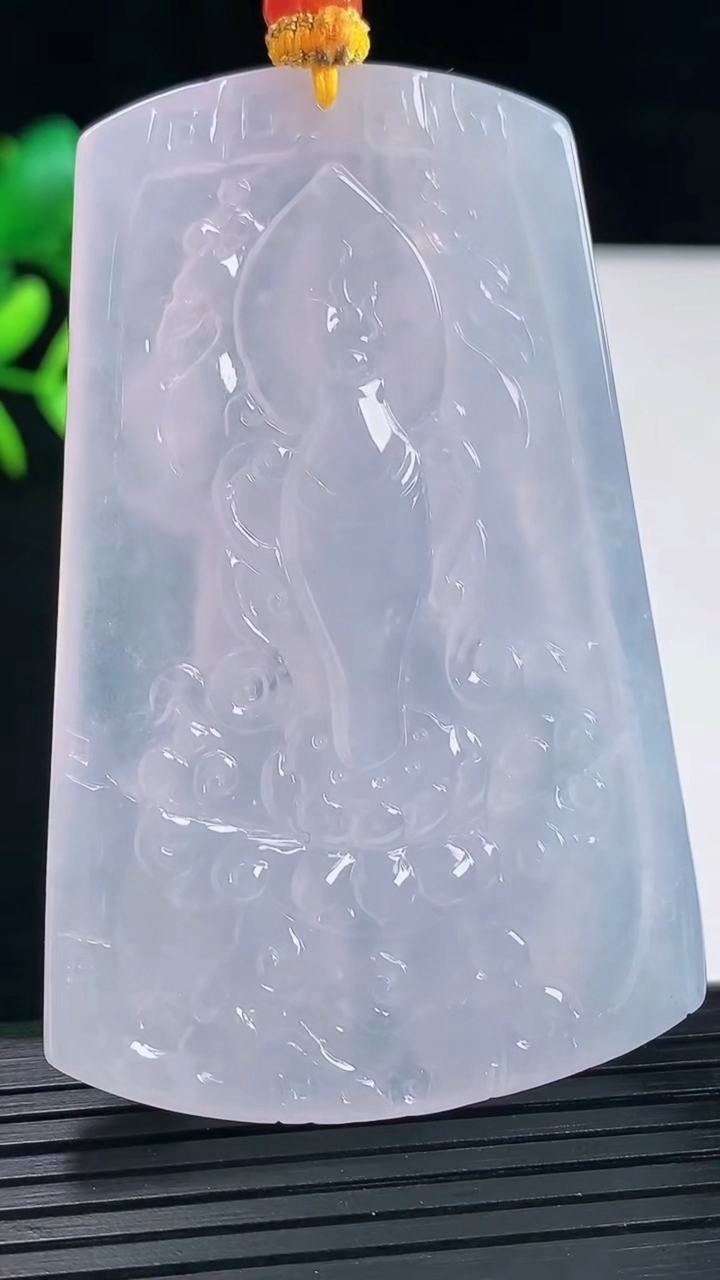 天然A货翡翠种紫罗兰文殊菩萨吊坠，尺寸64-41.5-8.6重量:50.94g
5月12日
