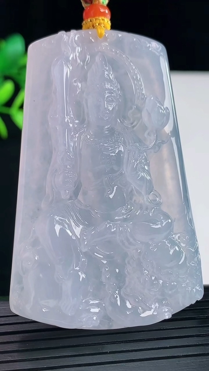 天然A货翡翠种紫罗兰文殊菩萨吊坠，尺寸64-41.5-8.6重量:50.94g
5月12日