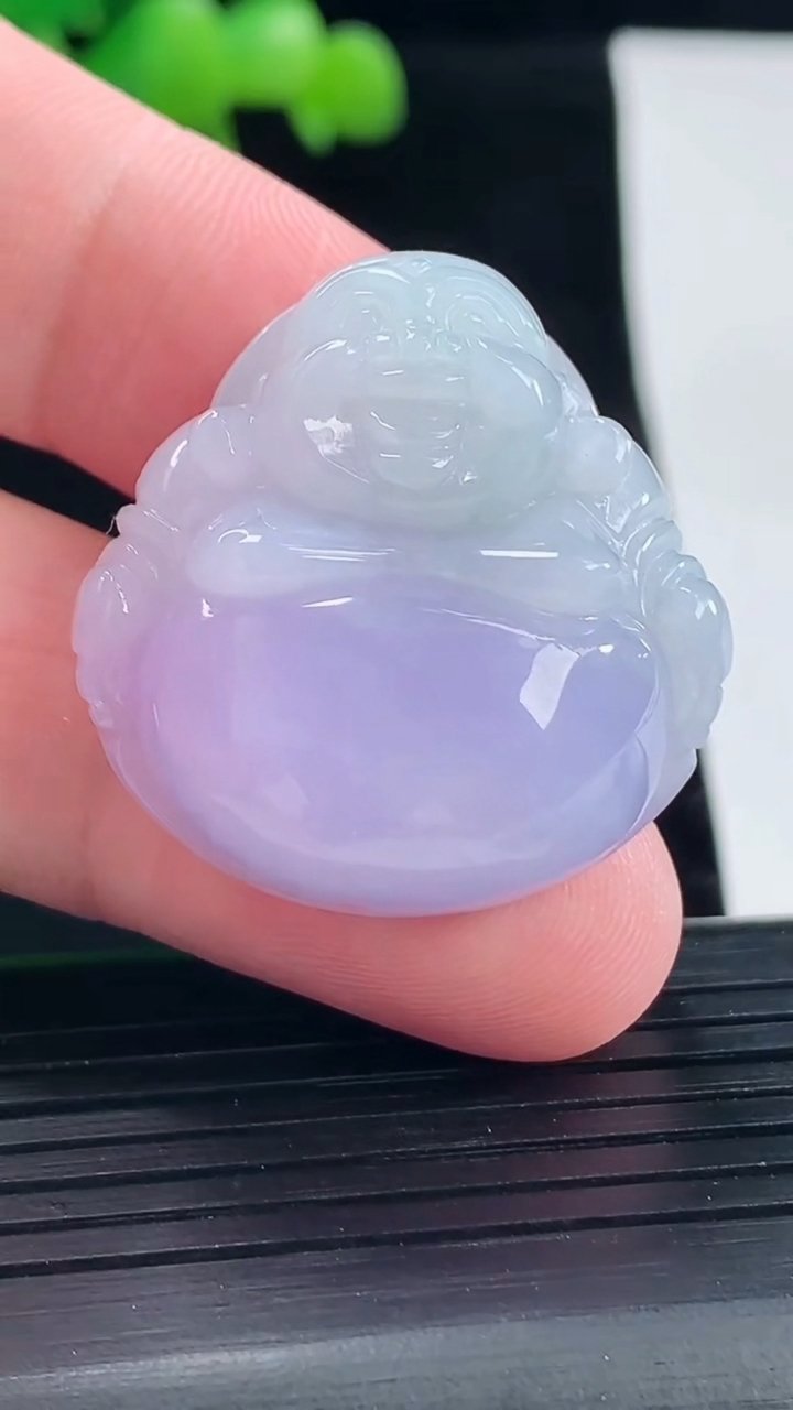 天然A货翡翠紫罗兰佛公吊坠，尺寸29.6-29.6-12.5重量:18.99g
5月12日