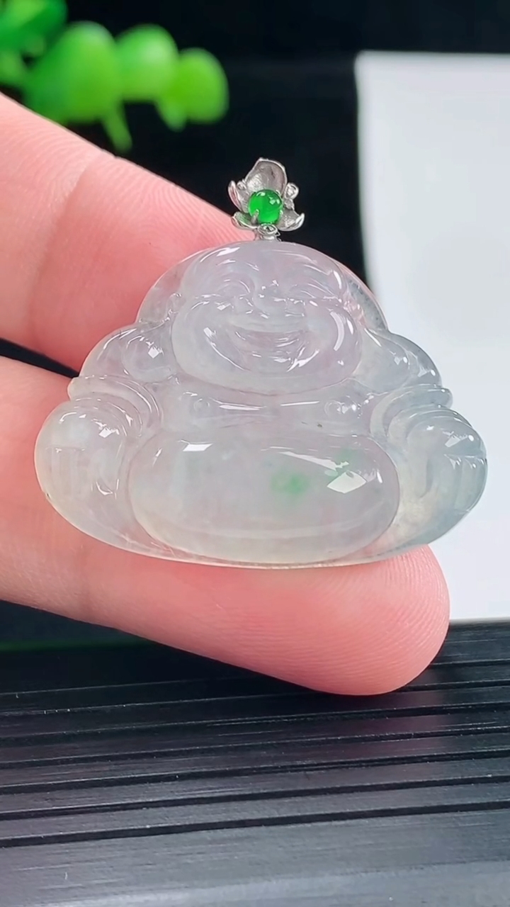 天然A货翡翠佛公吊坠，尺寸25-34-6重量:8.75g
5月12日