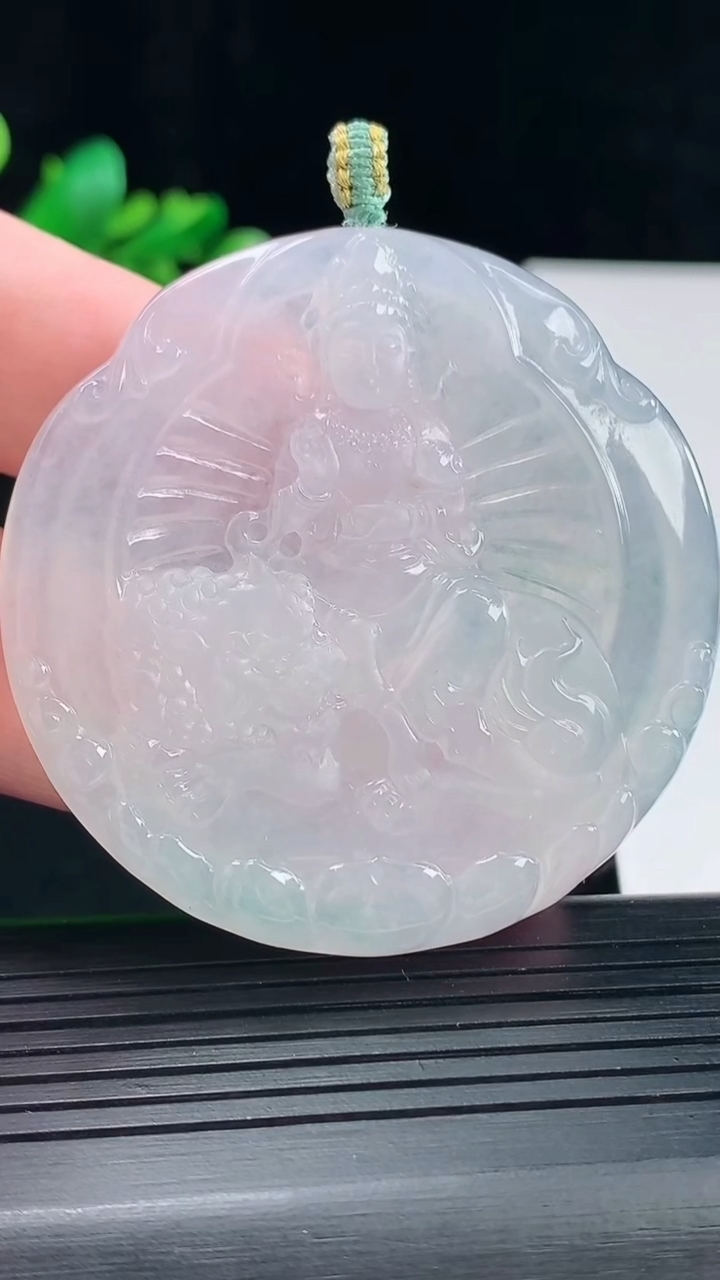 天然A货翡翠文殊菩萨吊坠，尺寸52.5-5重量:29.48g
5月12日