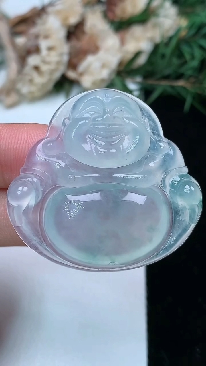 天然A货翡翠飘花佛公吊坠，尺寸34.7-36.7-6，重量:11.00g
5月13日