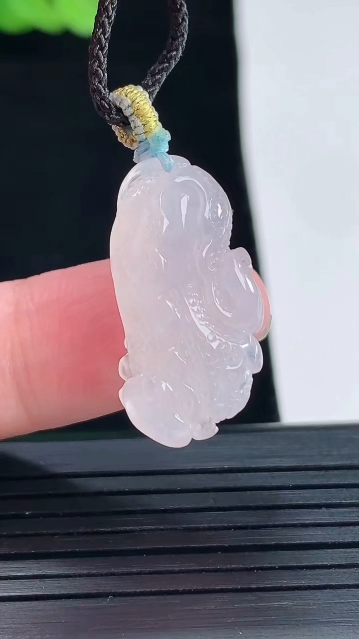 天然A货翡翠紫罗兰白菜吊坠，尺寸24-13.8-6重量:3.71g
5月14日