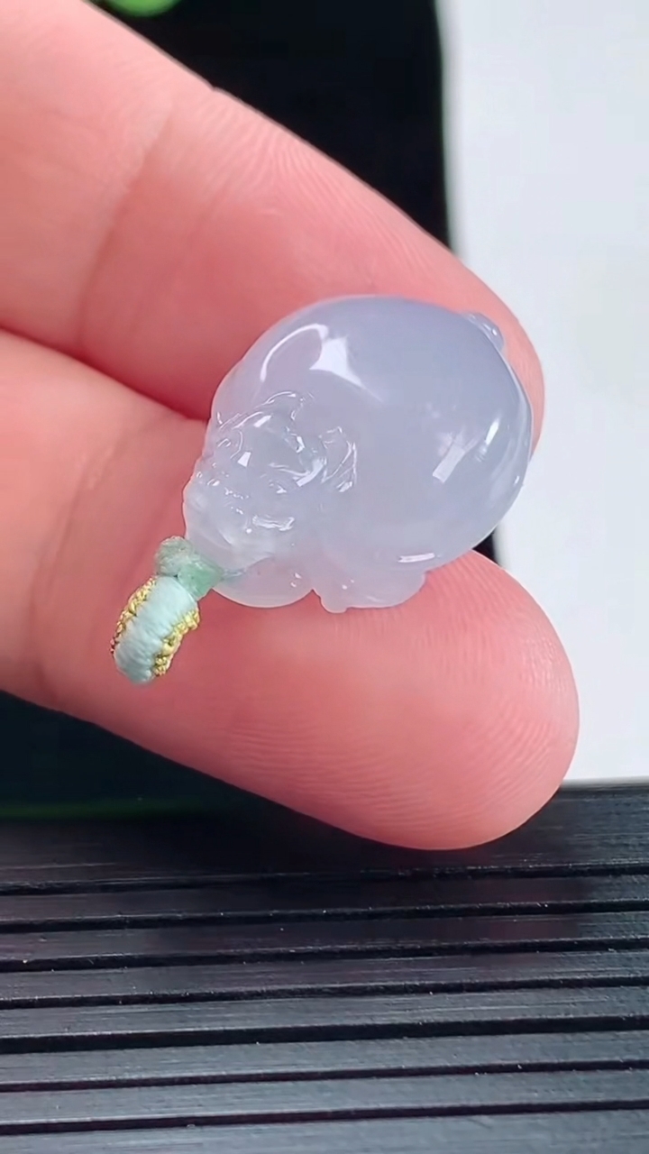 天然A货翡翠紫罗兰龙龟吊坠，尺寸21-16-7重量:4.19g
5月14日