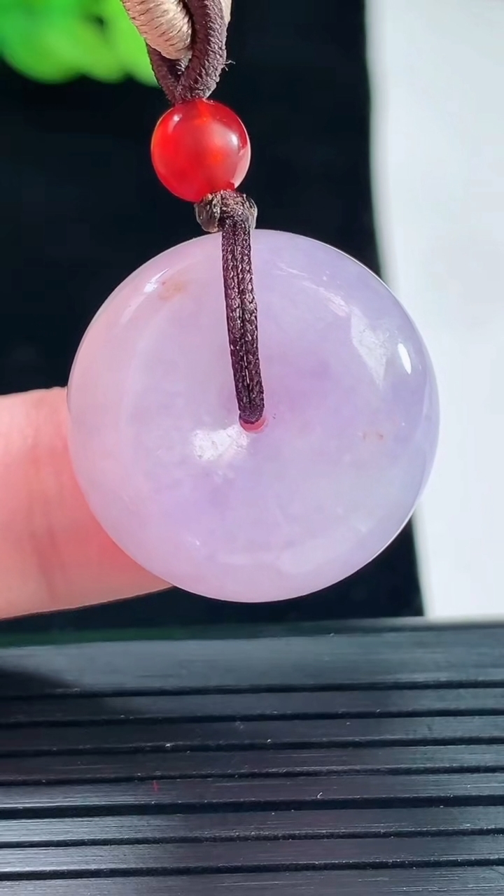 天然A货翡翠紫罗兰路路通吊坠，尺寸23-12.2重量:15.95g
5月14日