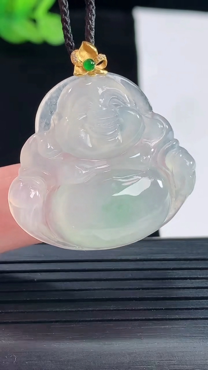 天然A货翡翠佛公吊坠，尺寸29-34-6.2重量:9.25g
5月14日