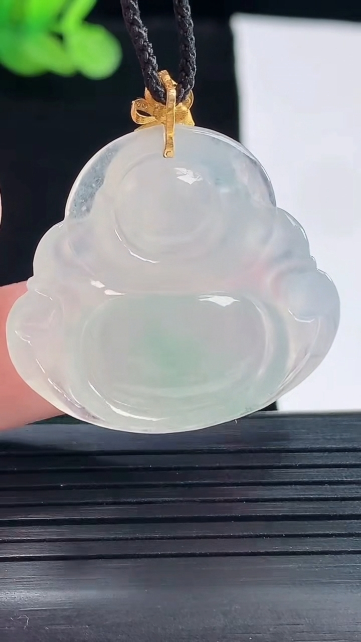 天然A货翡翠佛公吊坠，尺寸29-34-6.2重量:9.25g
5月14日
