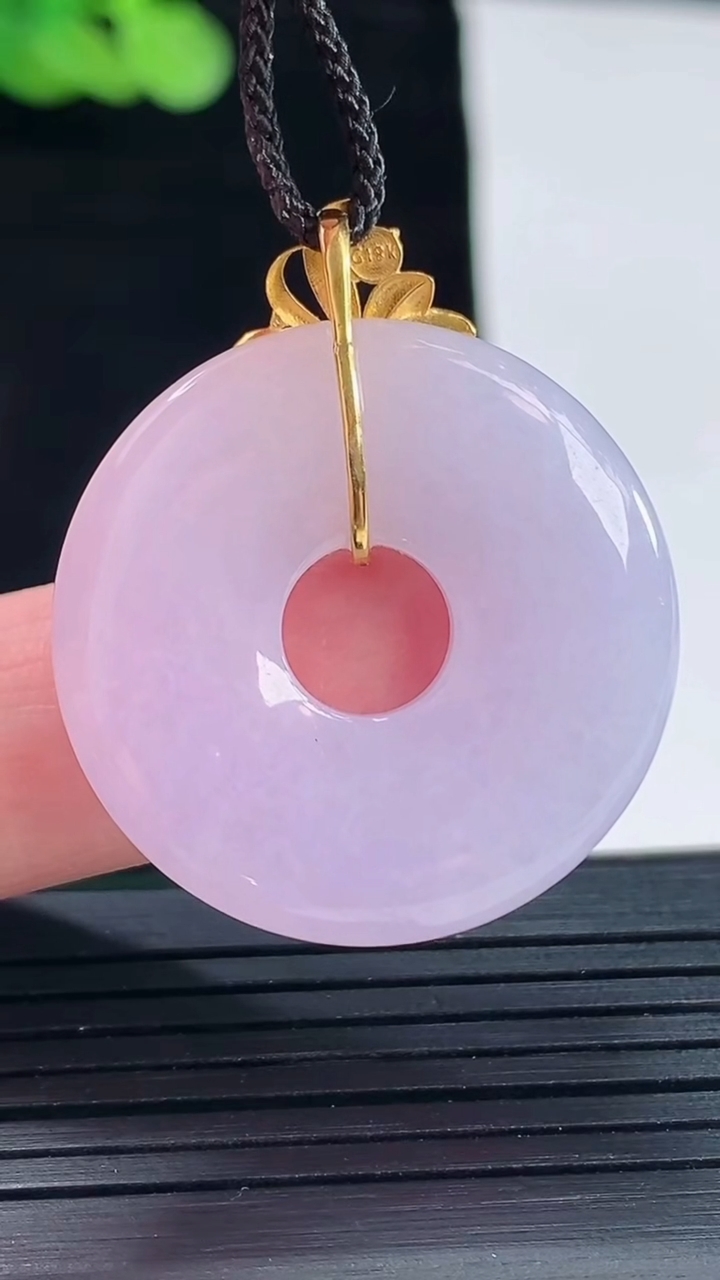 天然A货翡翠18k金紫罗兰平安环吊坠，尺寸29-5重量:8.69g
5月14日