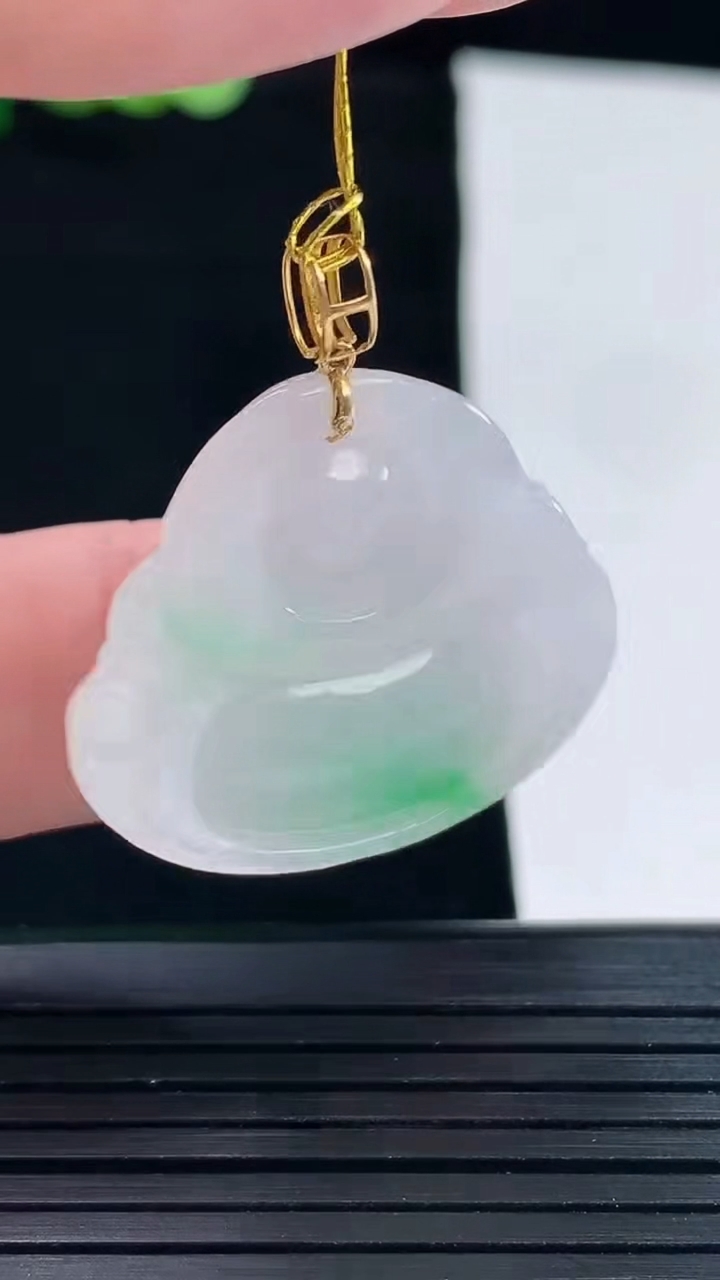 天然A货翡翠佛公吊坠，尺寸25-29-5.8重量:6.37g
5月14日