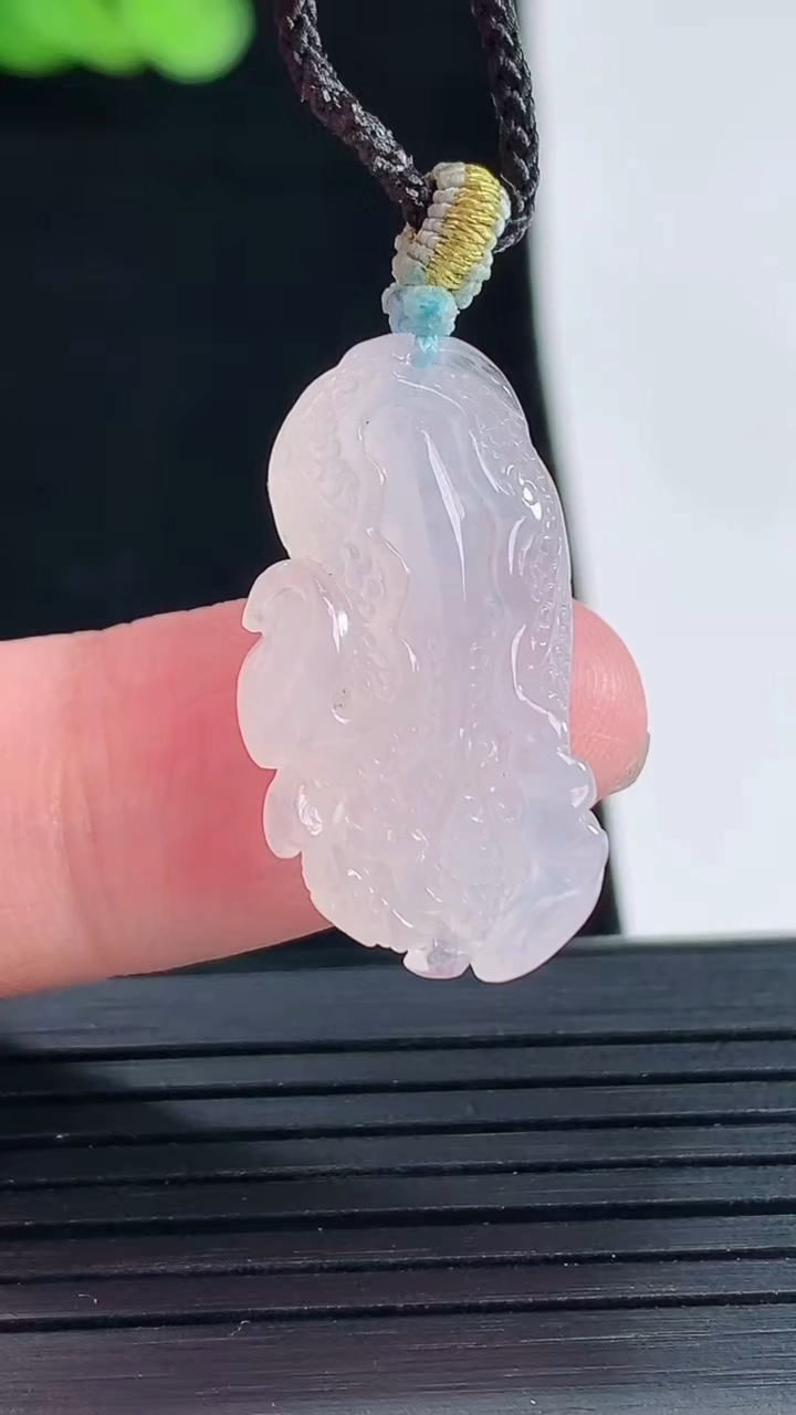 天然A货翡翠紫罗兰白菜吊坠，尺寸24-13.8-6重量:3.71g
5月14日