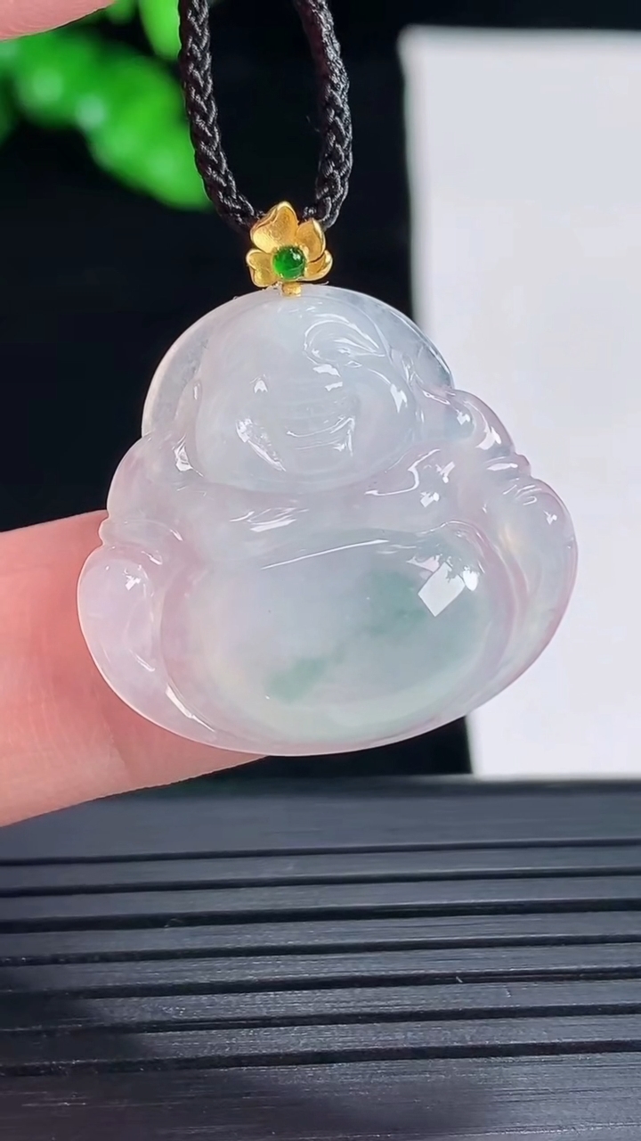 天然A货翡翠18k金飘花佛公吊坠，尺寸23.5-25-4.2重量:3.69g
5月16日