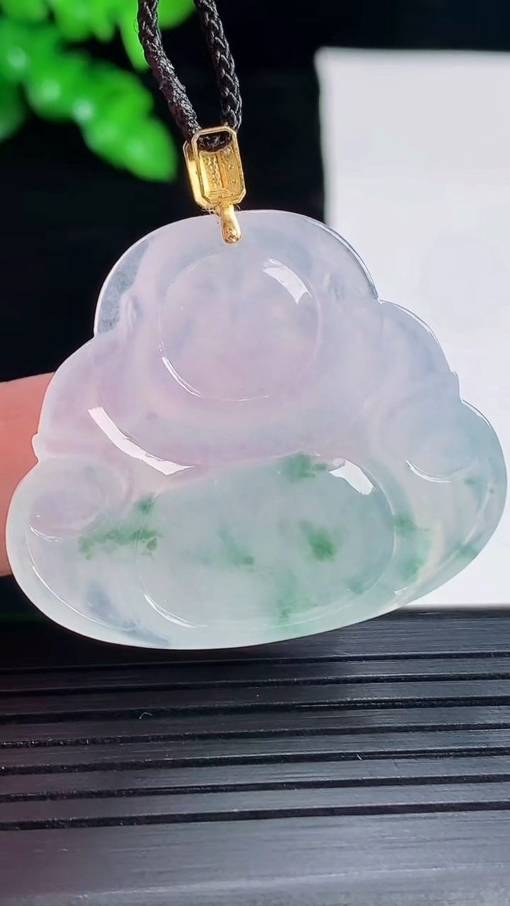 天然A货翡翠18k金飘花佛公吊坠，尺寸32-38-5重量:10.71g
5月16日