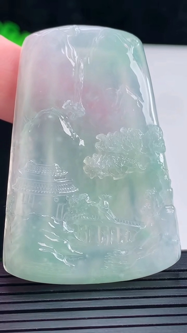 天然A货翡翠山水牌吊坠，尺寸59-39.8-5重量:27.10g
5月16日