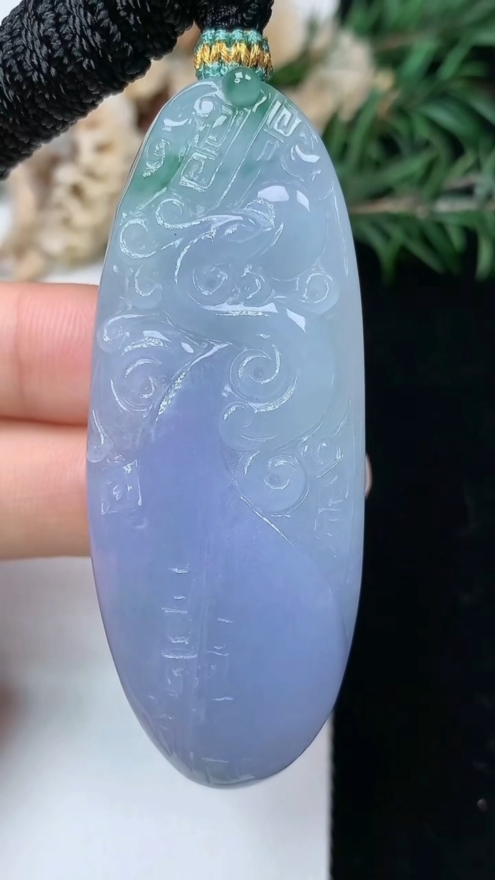 天然A货翡翠紫罗兰 飘花龙凤呈祥吊坠，尺寸60-23.3-12.3，重量:41.13g
5月16日