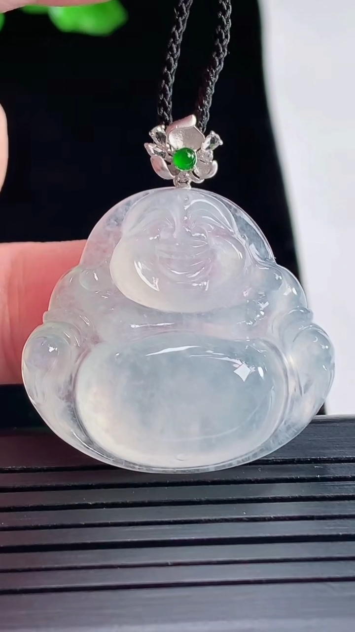天然A货翡翠佛公吊坠，尺寸28-31-7重量:9.86g
5月16日