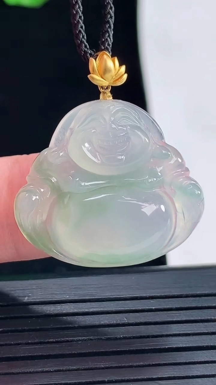 天然A货翡翠佛公吊坠，尺寸22.5-26-5重量:4.75g
5月16日