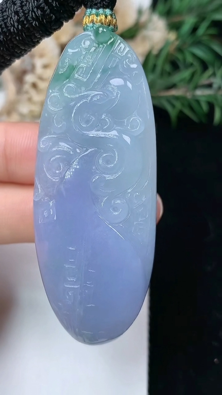 天然A货翡翠紫罗兰 飘花龙凤呈祥吊坠，尺寸60-23.3-12.3，重量:41.13g
5月16日
