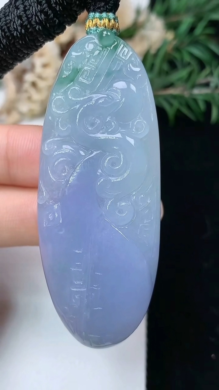 天然A货翡翠紫罗兰 飘花龙凤呈祥吊坠，尺寸60-23.3-12.3，重量:41.13g
5月16日