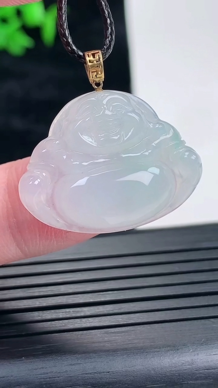 天然A货翡翠佛公吊坠，尺寸20-26-5重量:3.97g
5月17日