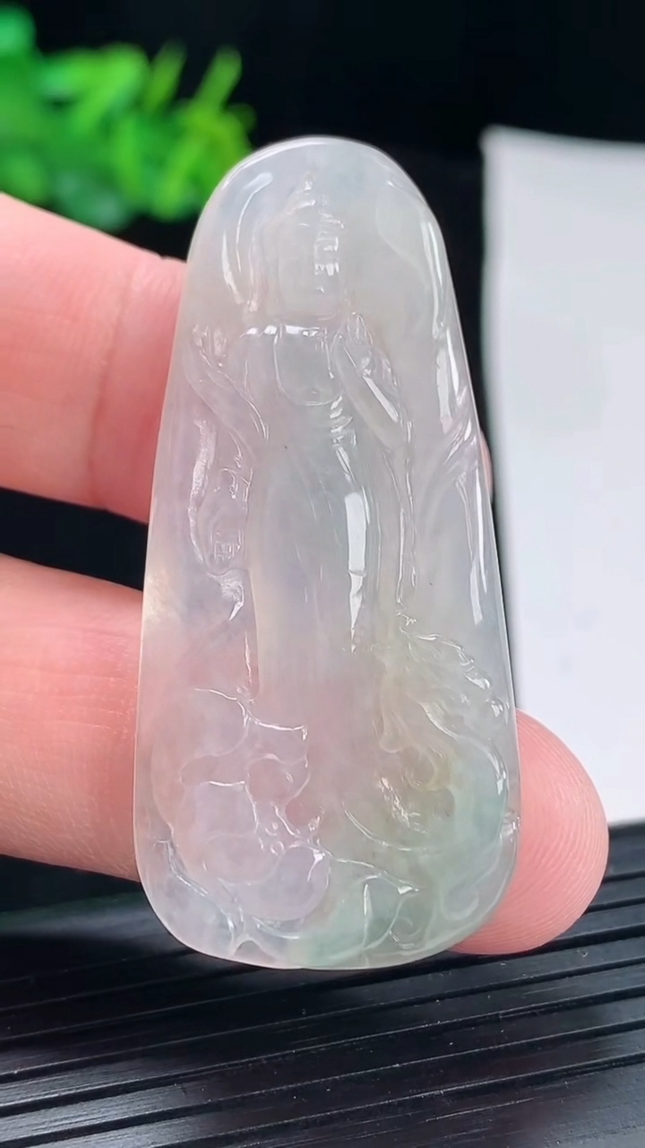 天然A货翡翠观音菩萨吊坠，尺寸51-23-5.5重:12.64g12
5月17日